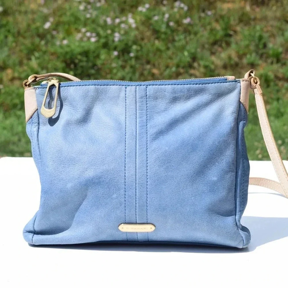 T Tahari cross body bag - Picture 1 of 8